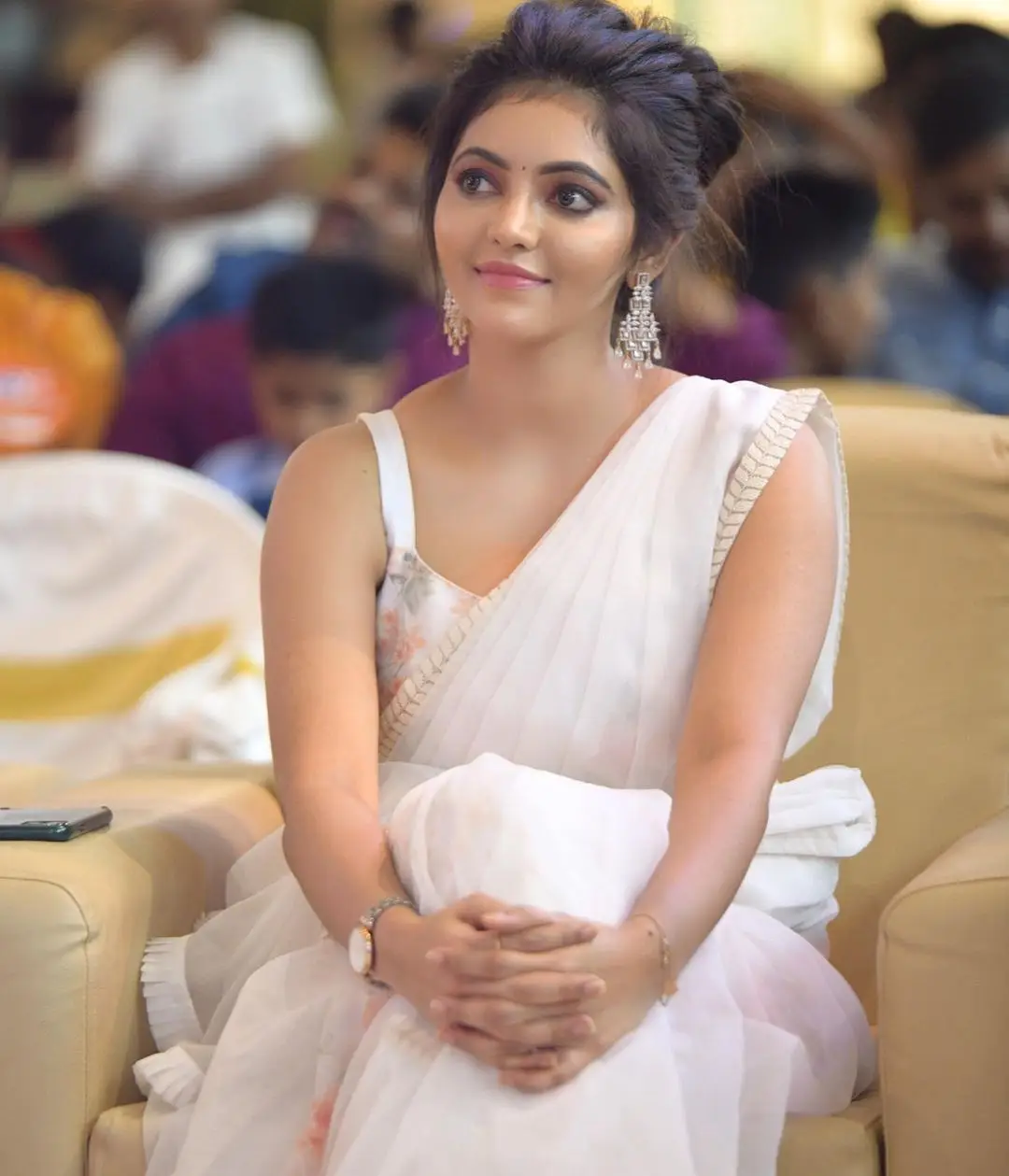 South Indian Actress Athulya Ravi In White Saree Sleeveless Blouse